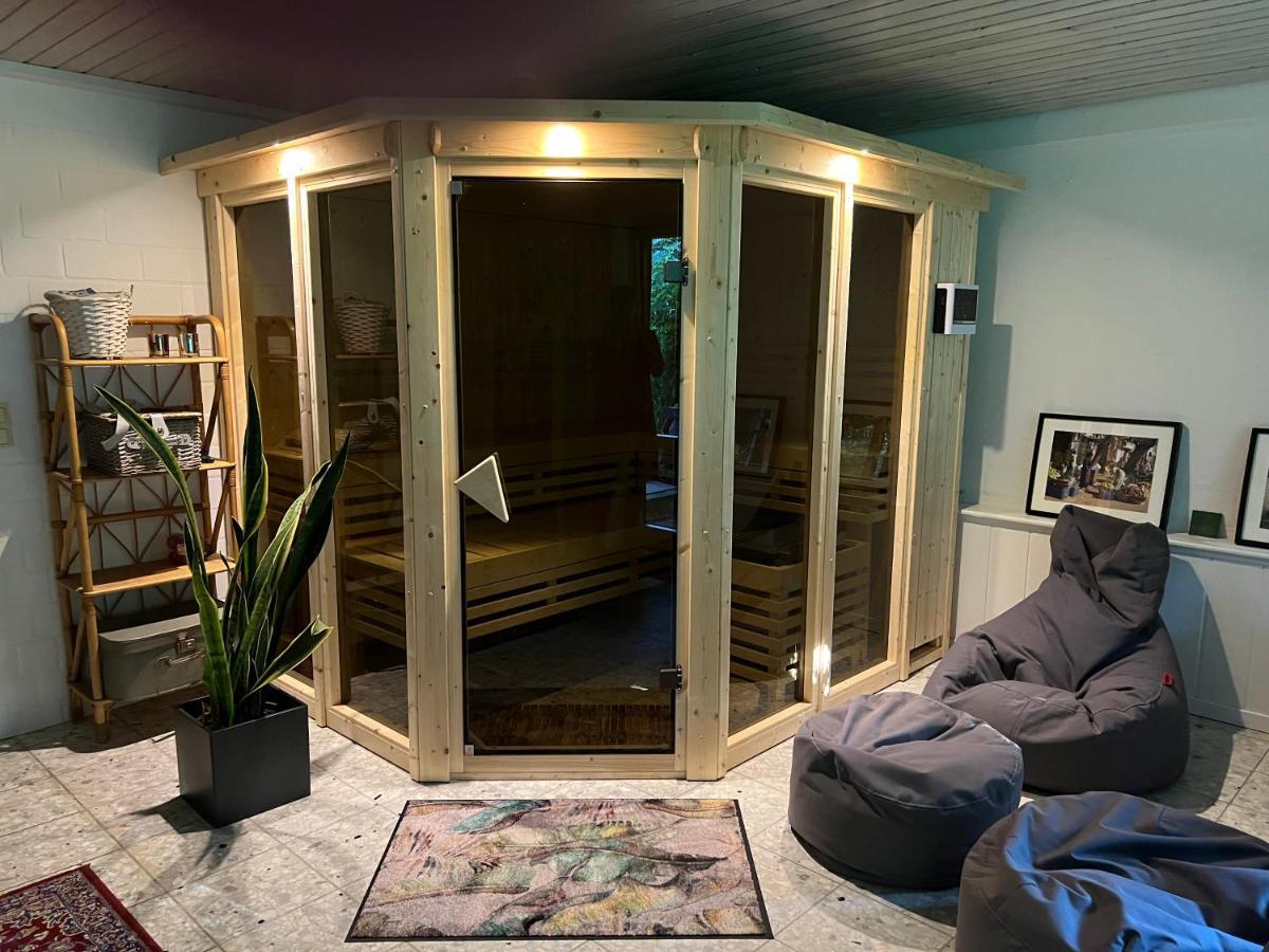 Aussergewoehnliches Haus Mit Sauna, Kamin Und Garten Wilhelmshaven Buitenkant foto