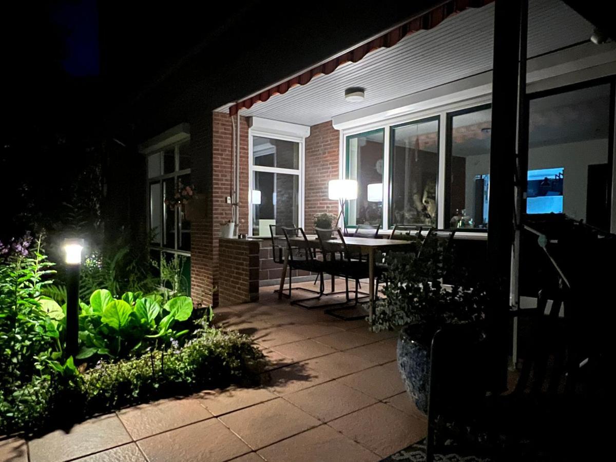 Aussergewoehnliches Haus Mit Sauna, Kamin Und Garten Wilhelmshaven Buitenkant foto